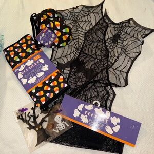 Halloween Spider Web Runner &  Decor/Drying Mat, 2 oven mits and gel clings NWT